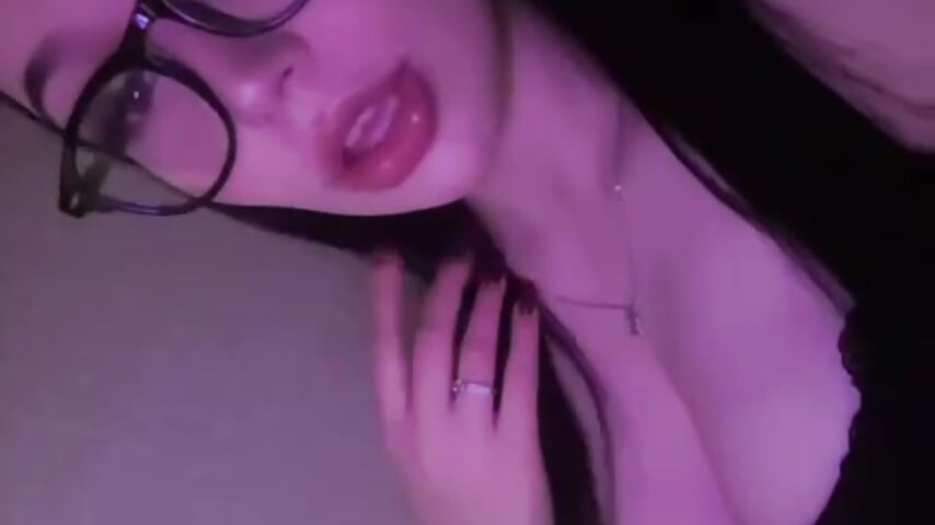 Bad Girl Energy 🖤 – video modela na kameri EileenKowalske