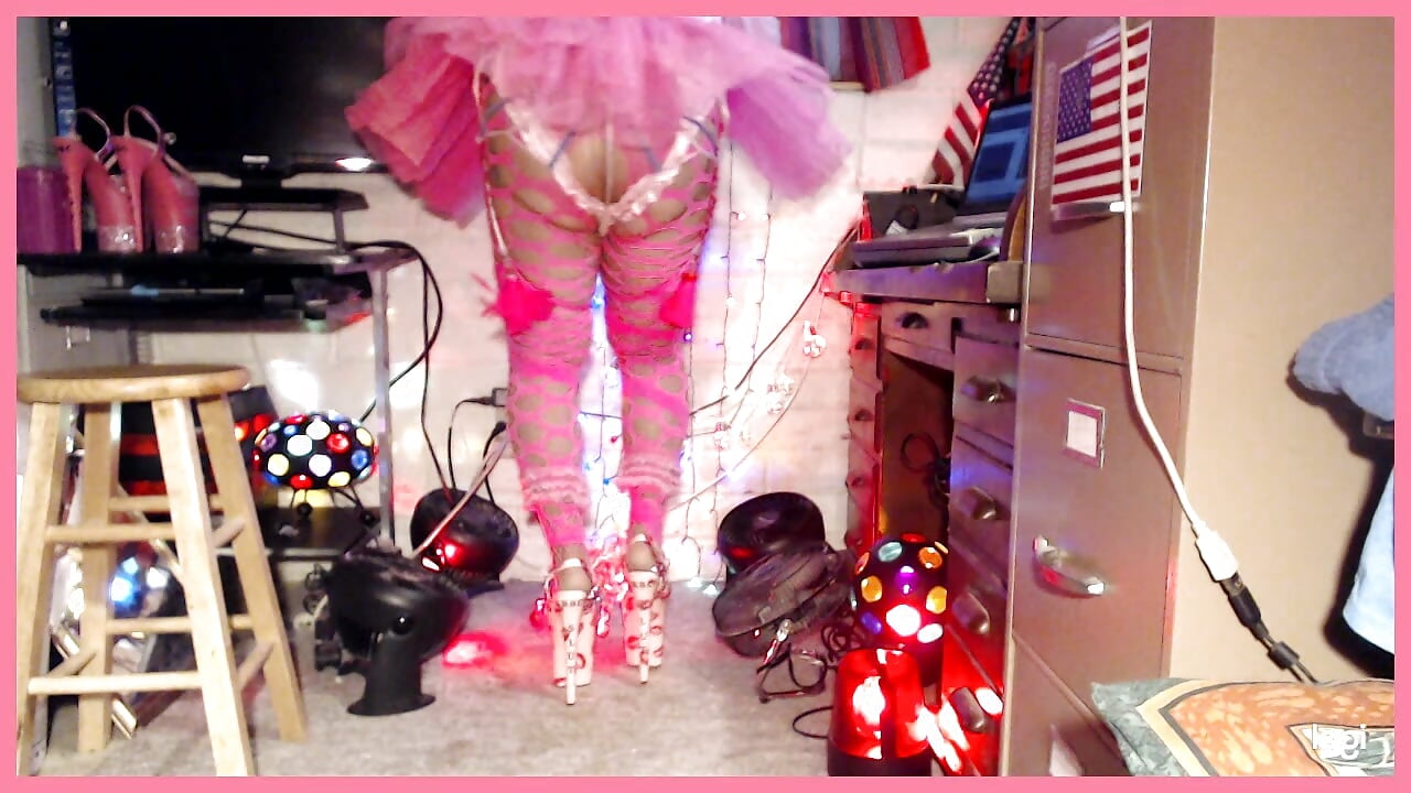 Boogie Shoes,,   XH,  FB, SC,  2021-11-24_15-38-29