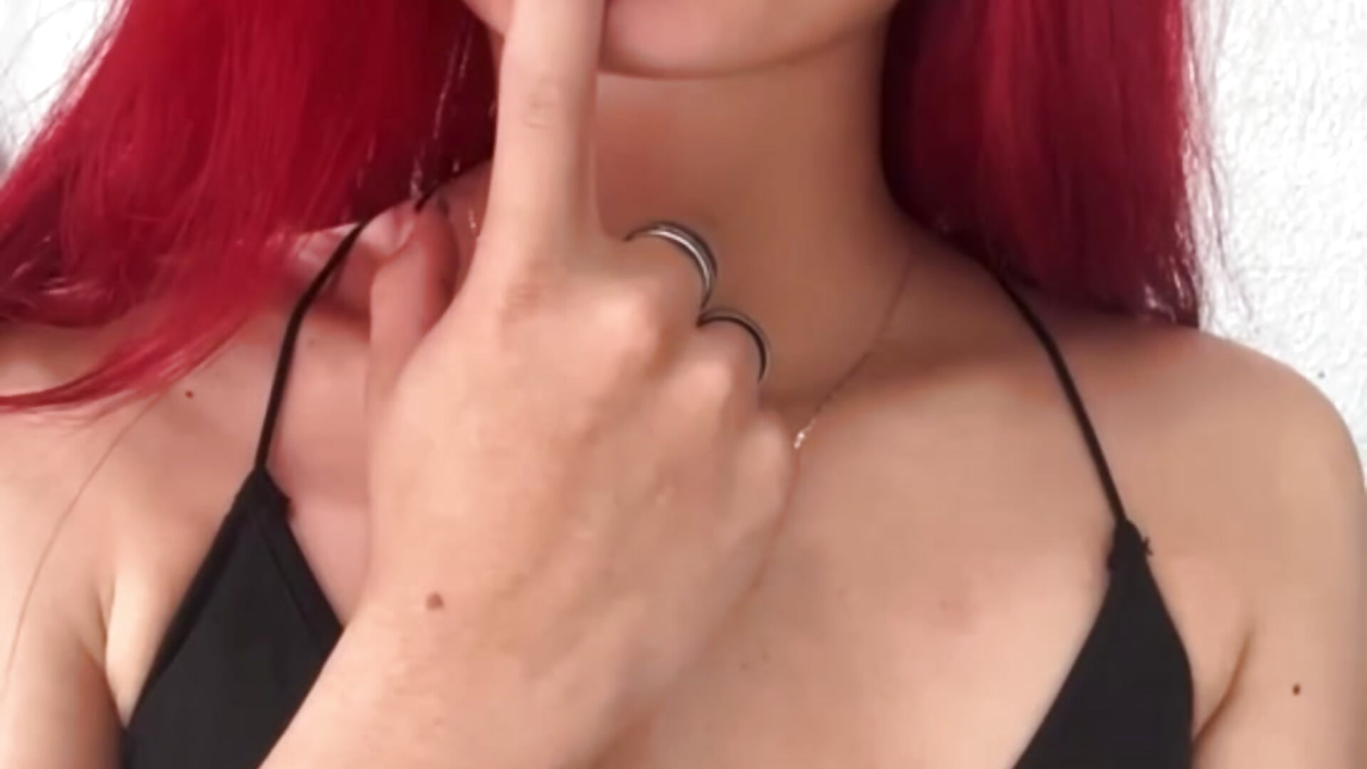 😈