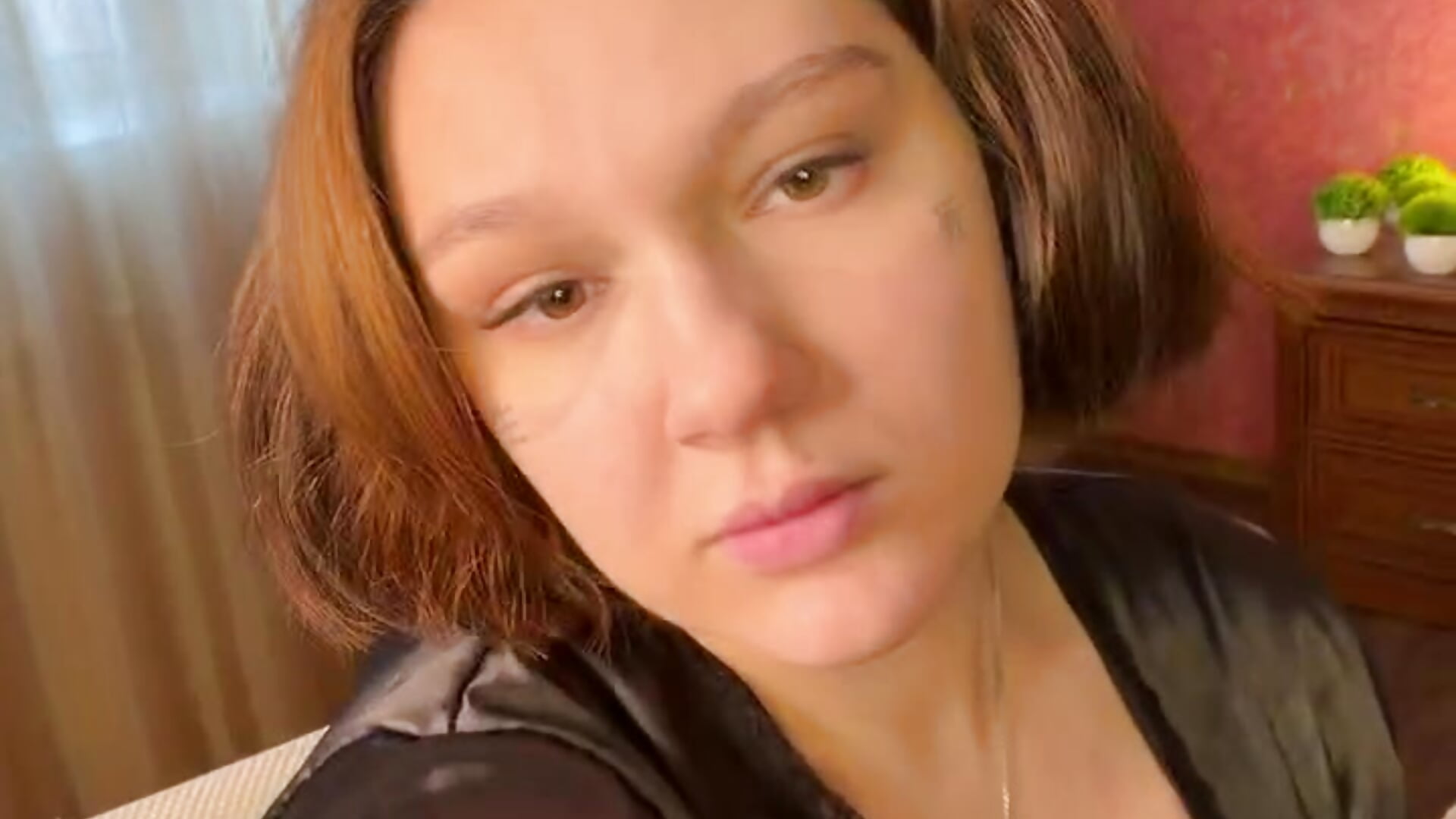 <3