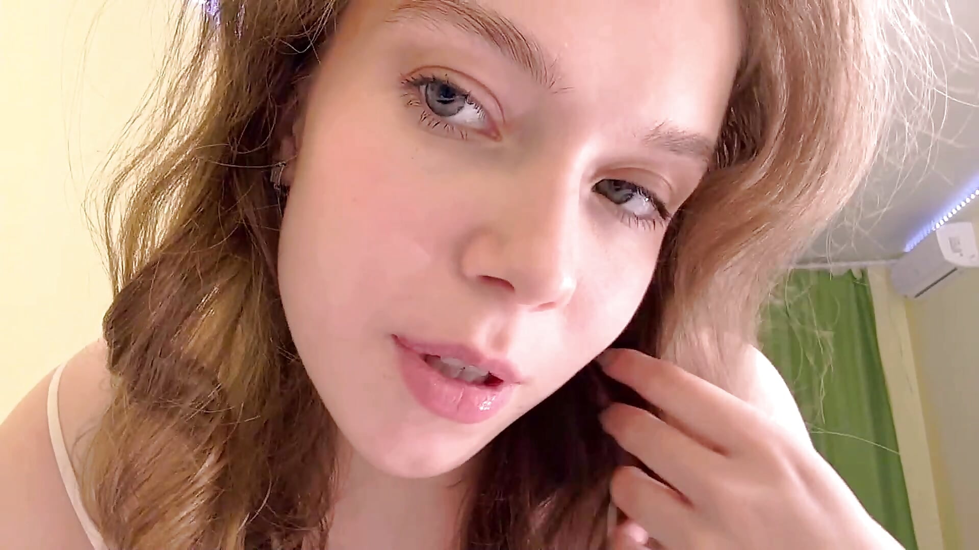 My Naughty ASMR Experience 🎧💋 - video van EleneZediker cam-model