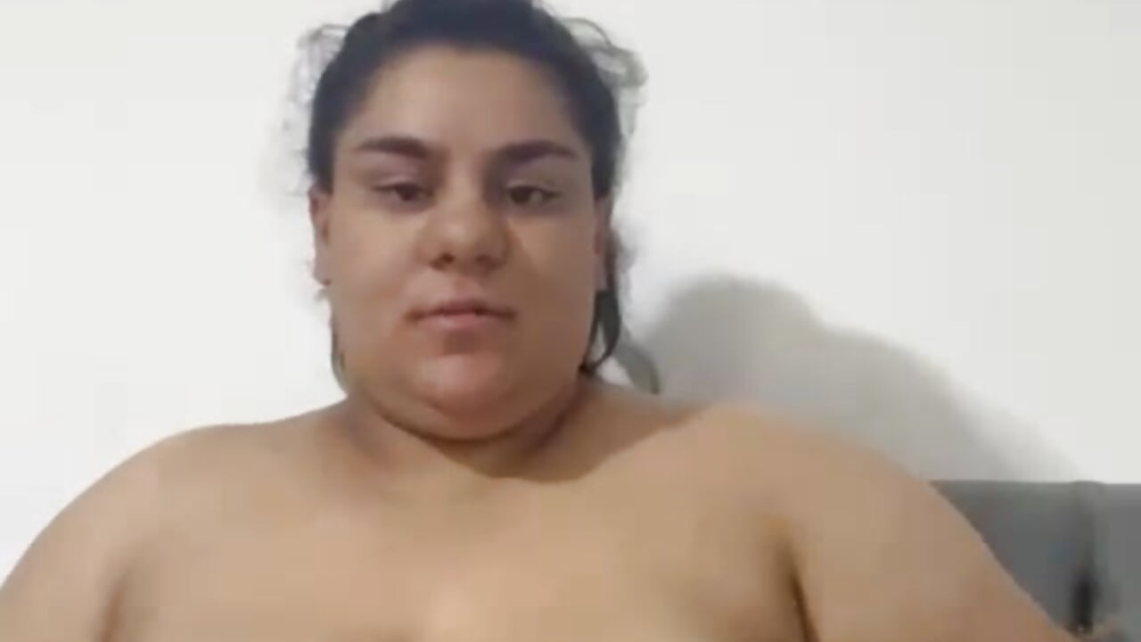 Moisurising my body — filmik YourCurvyFantasy