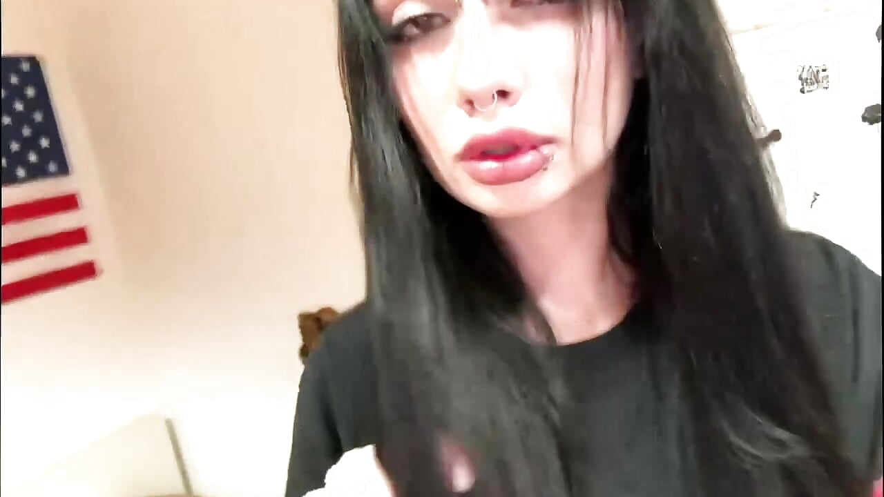 💋 – video modela na kameri YourDolly