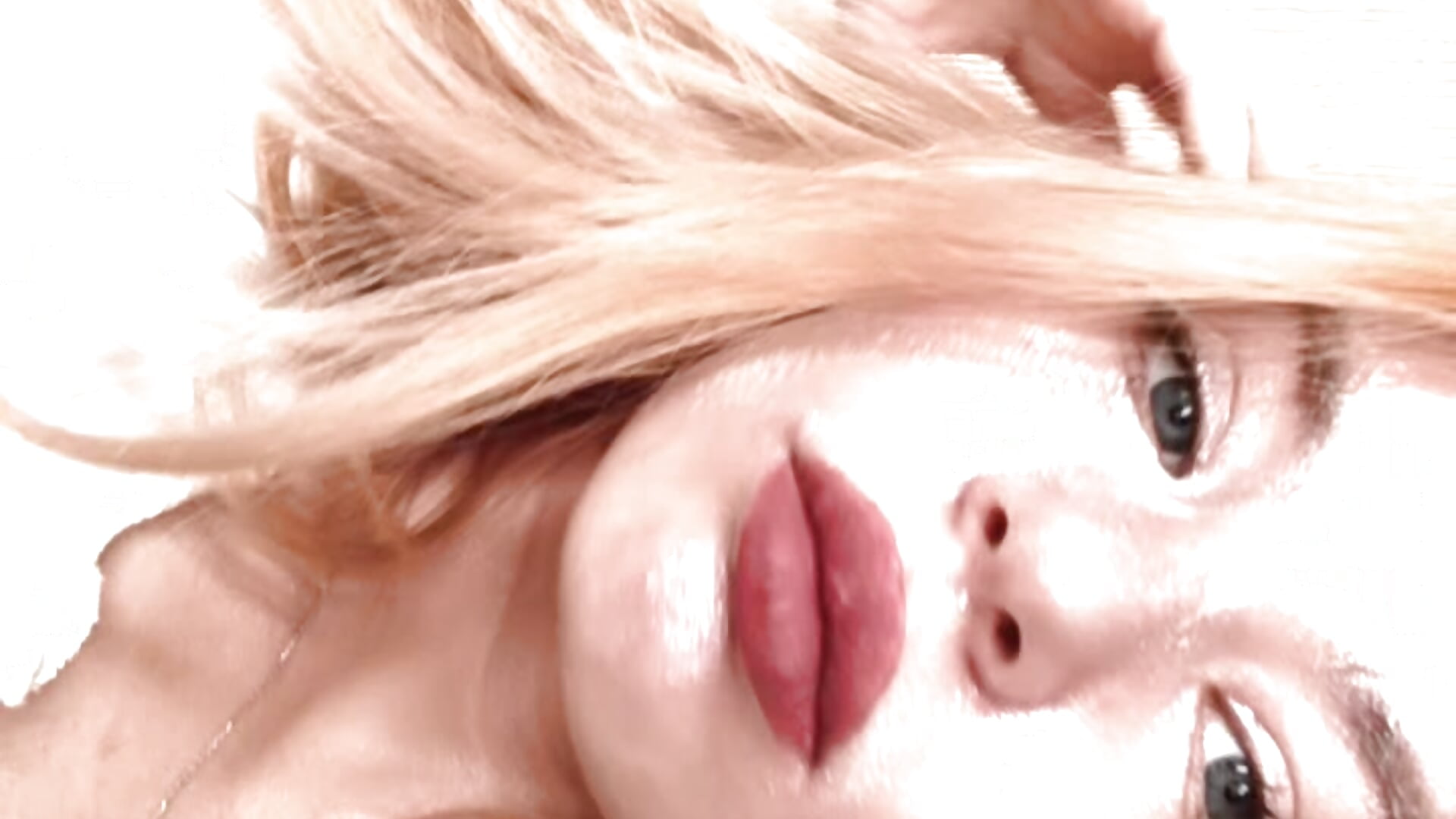 A bright star🤍 - video van Jessica_Hoffmann cam-model