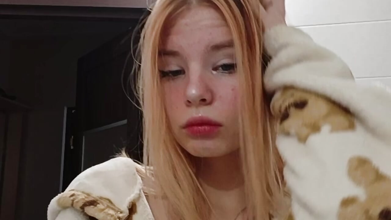 MMM for sugar daddy 🤍🤍🤍 - video di Jessica_Hoffmann modella di cam
