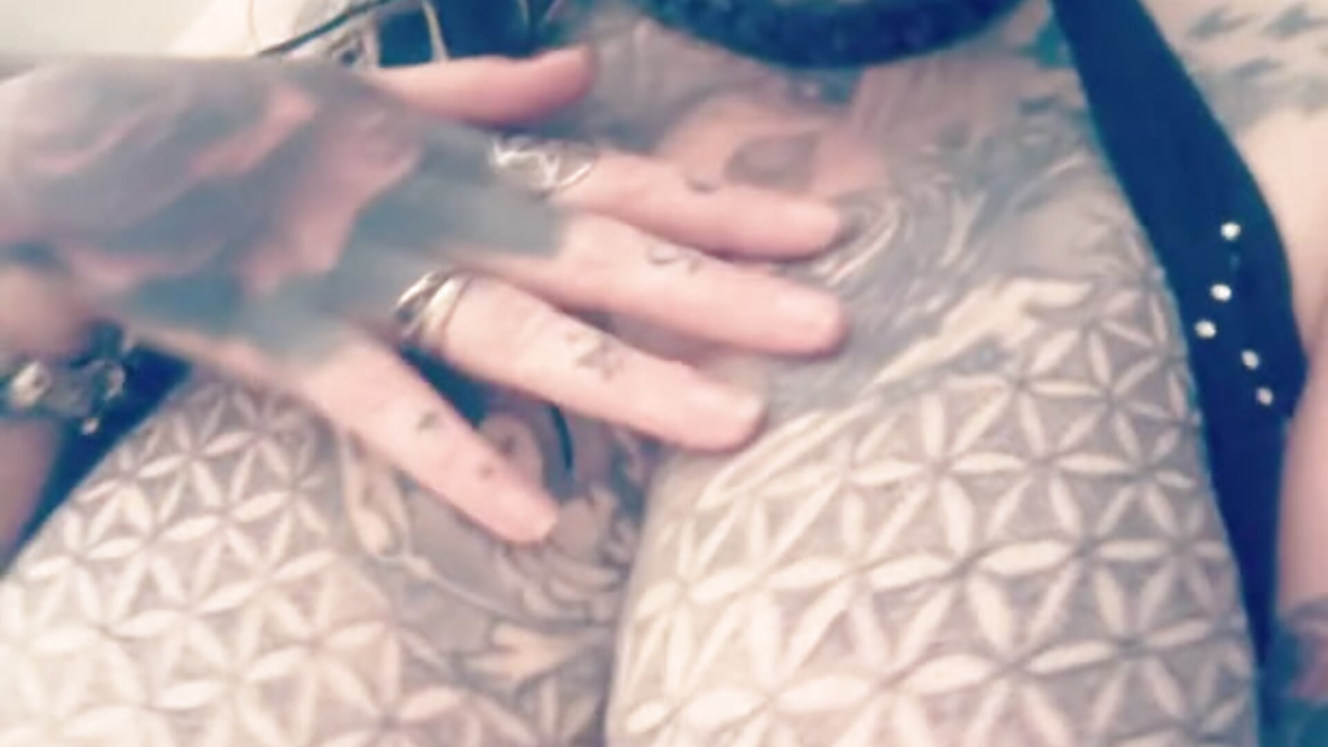 E6689535-EFF0-4188-89A6-FA923D1DCD2F – video af Kinky_Kat666