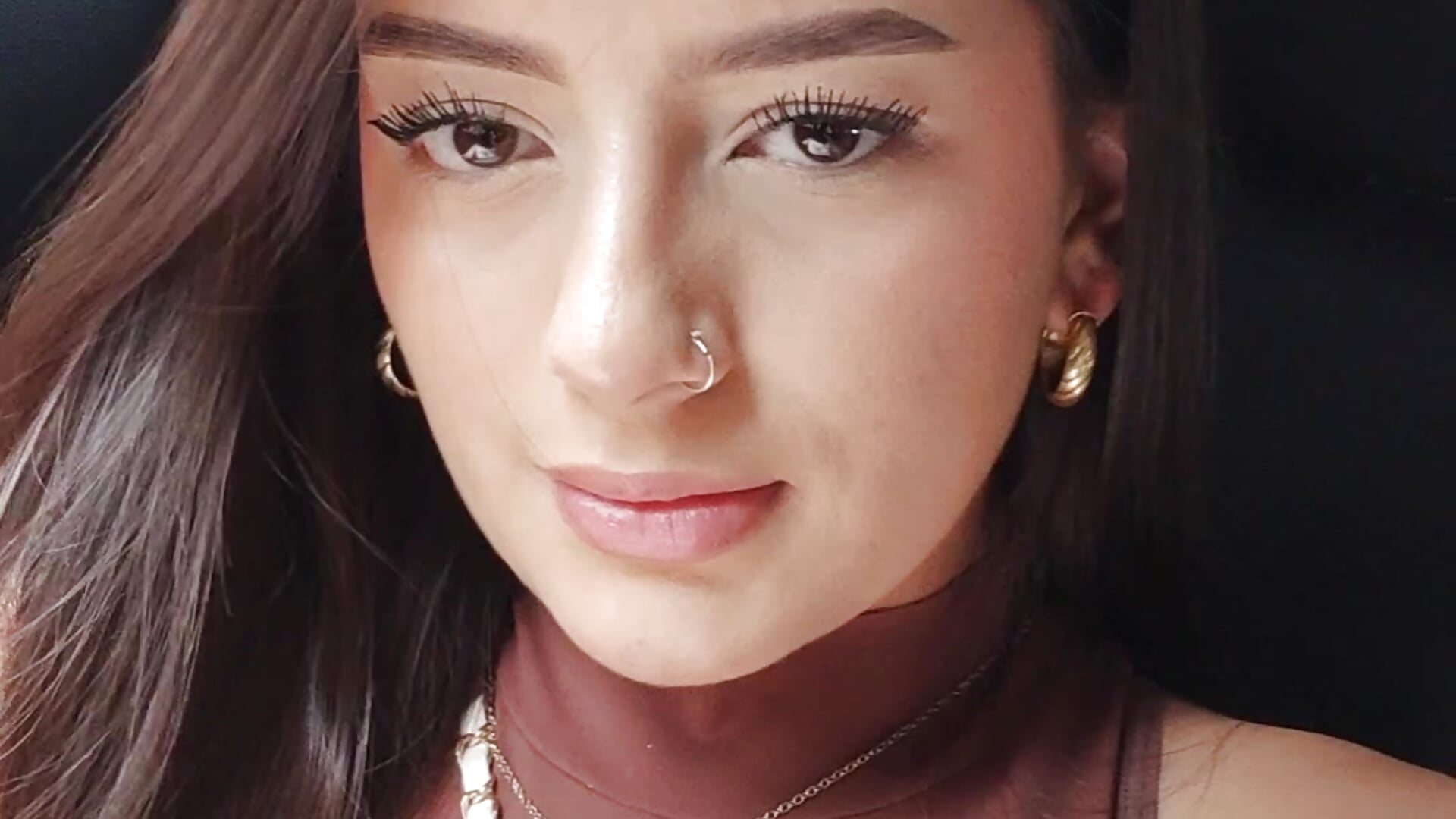 Pretty face.