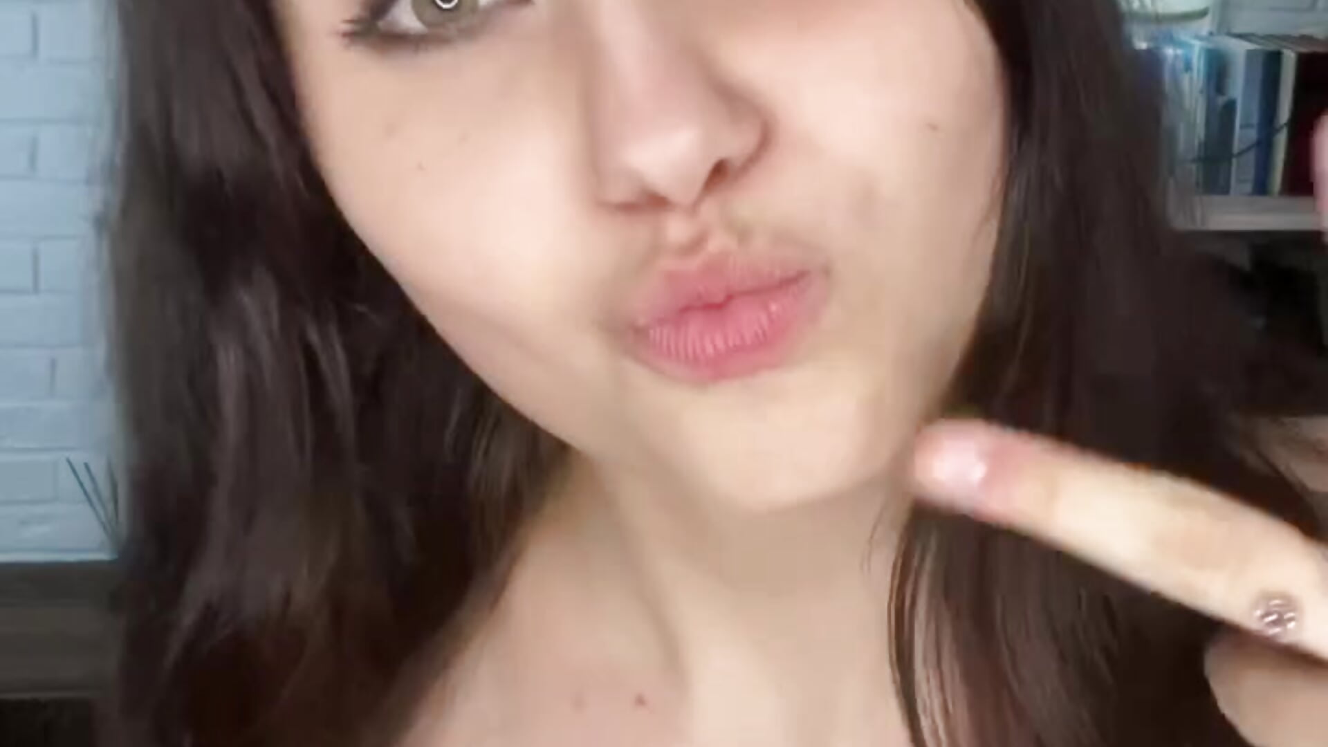 a little me<3 - video by ArlineWiewel cam model