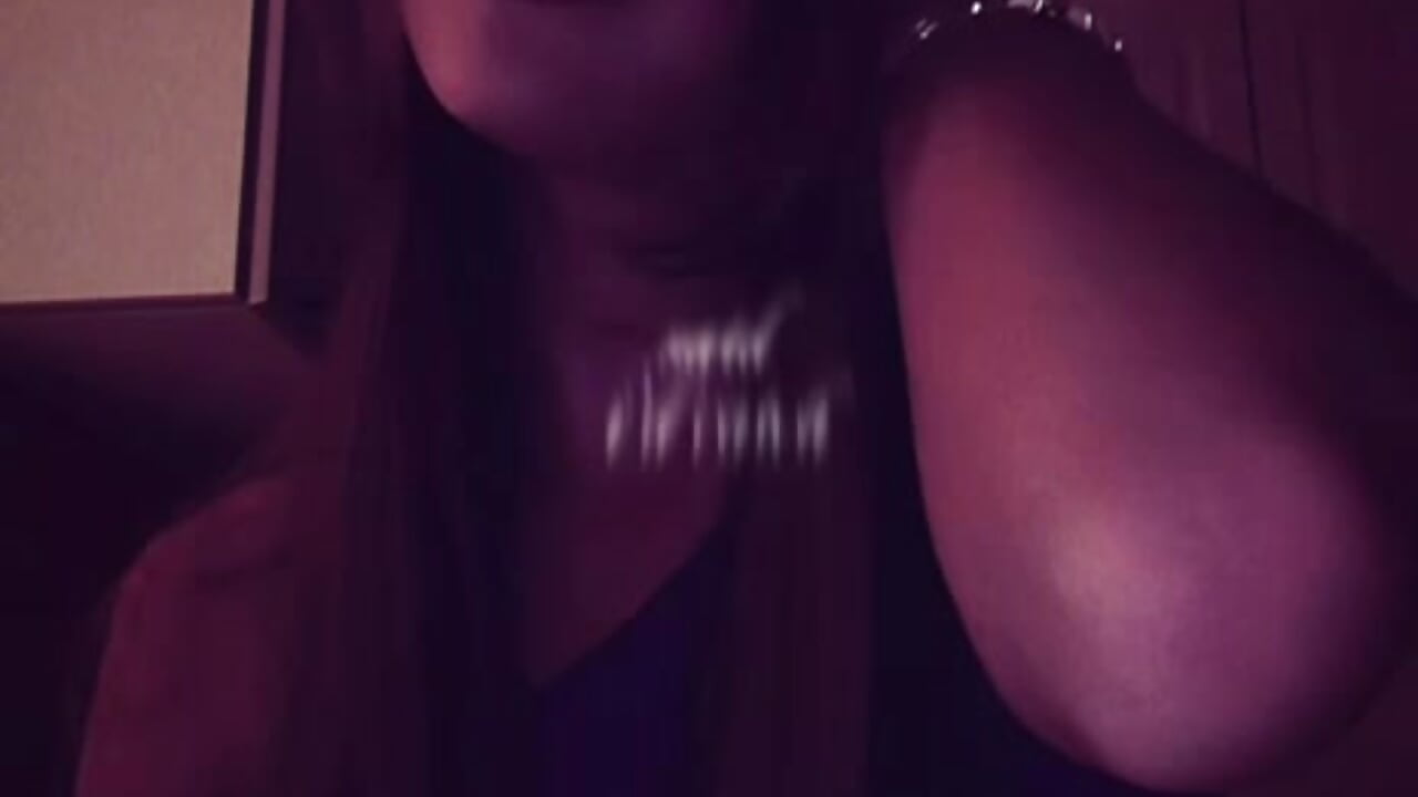 🍒 Looking like someone's favorite distraction again 💋✨ – SameFillet videója