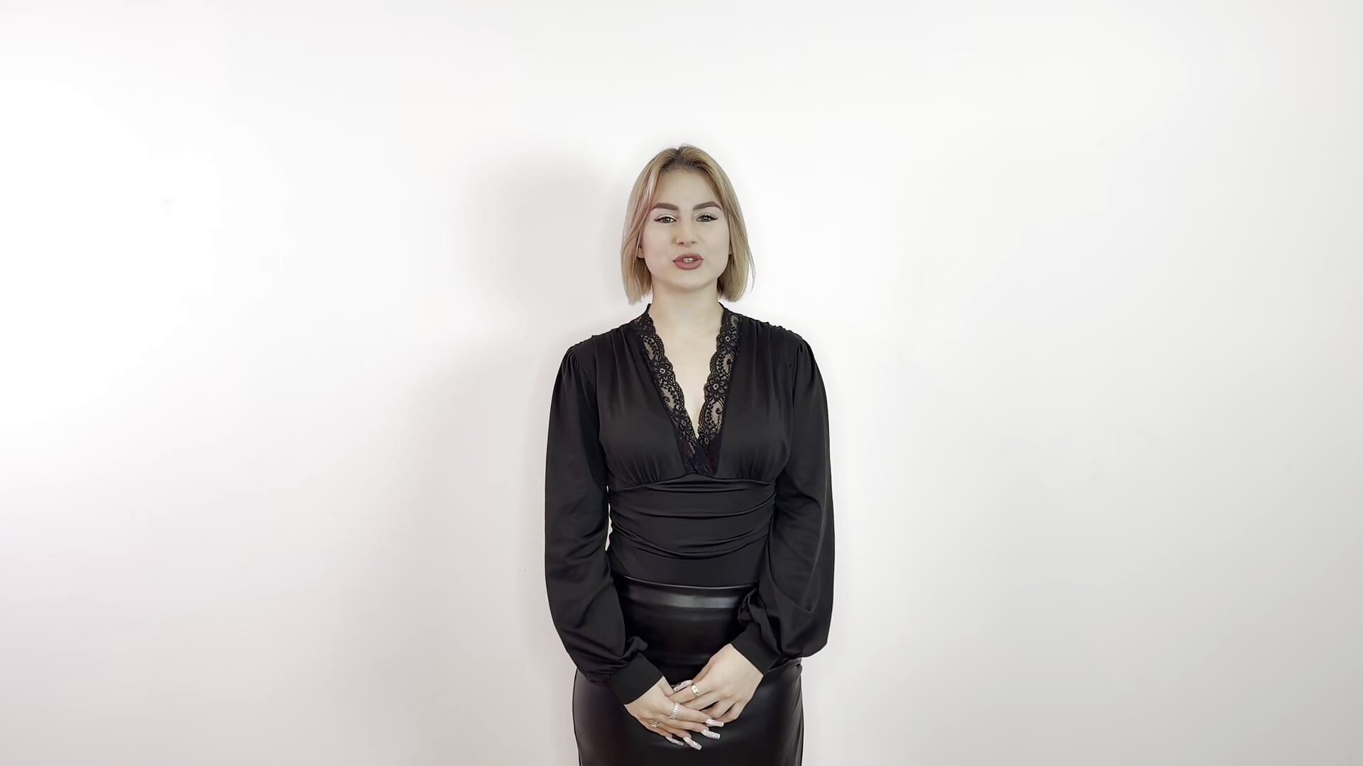 meee - video by CarmelitaRamella cam model