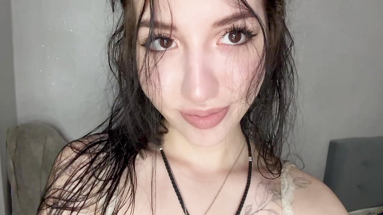 kitty^^ – video od webkamerové modelky Inessa_Nessa