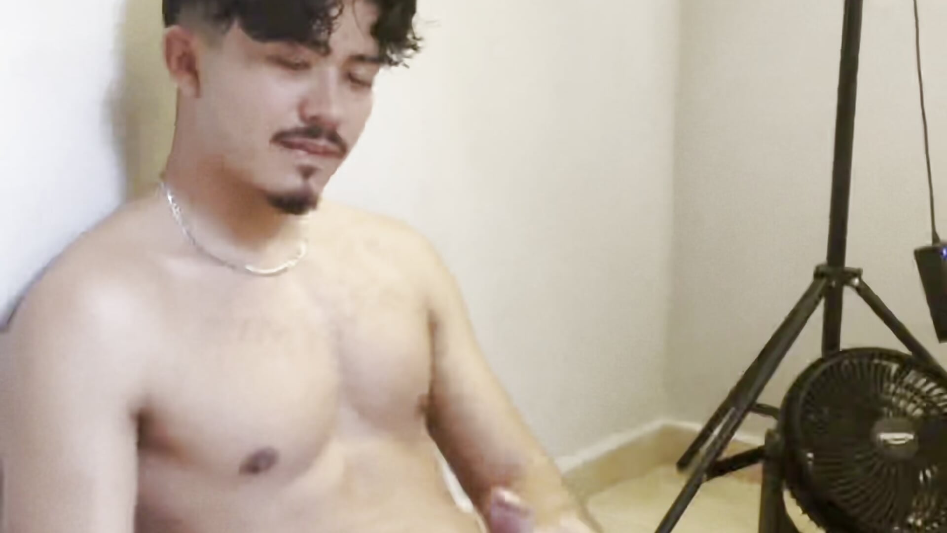 Are you curious how I fuck?🫦 - video od modelky/modela Nicolai_Karav