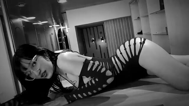 Sensuality in Black and White - video by Ellie_Dueen cam model