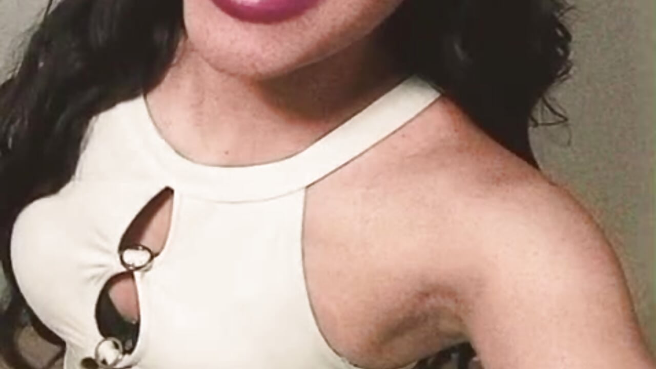 Do u want kiss me? - video od modelky/modela Vicky__kitten