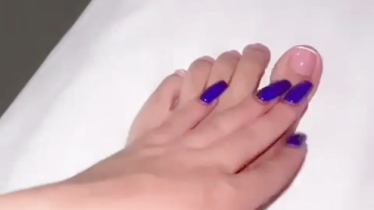 profile-intro-video-1792434717 – video od webkamerové modelky Valery777
