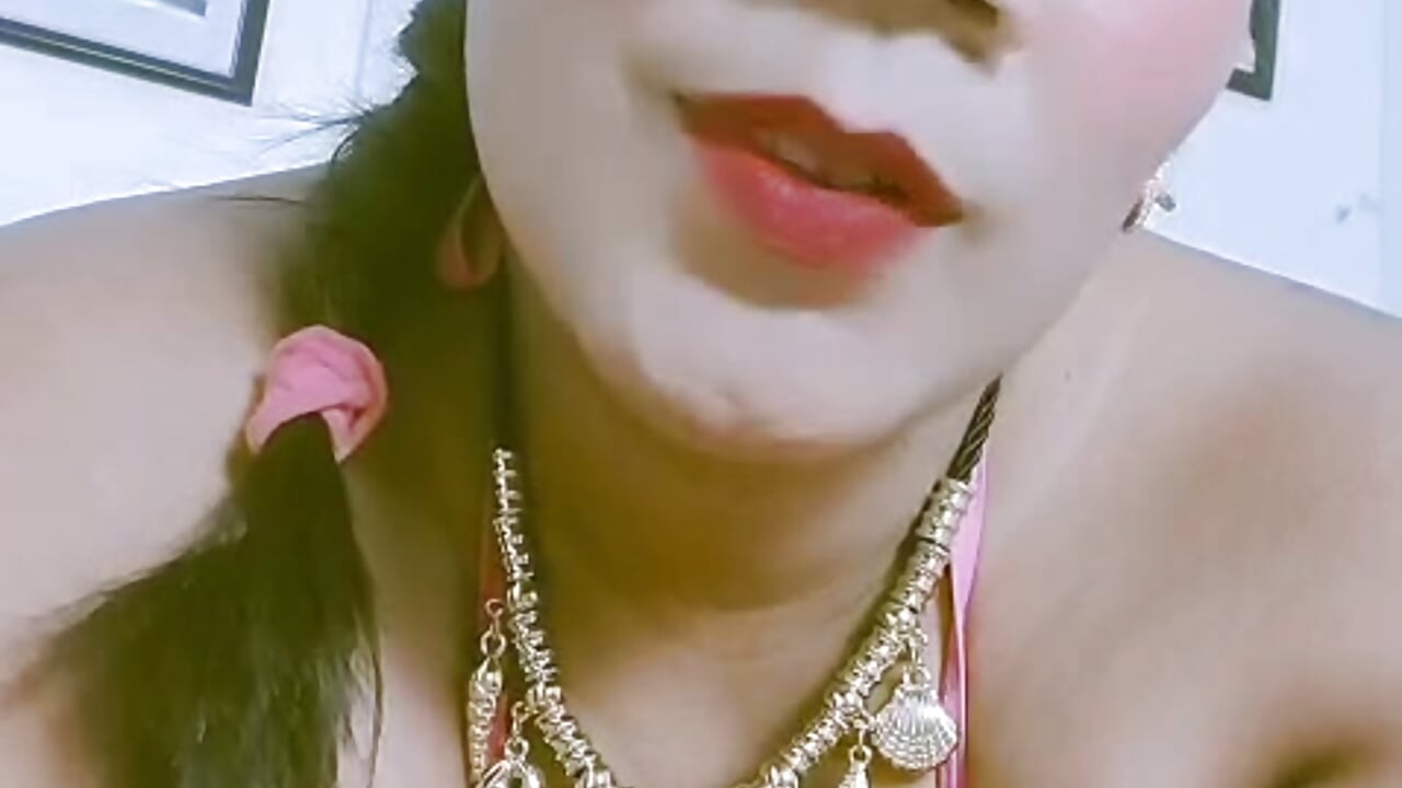 Kiss 💖 - video by Mariana_Rivero cam model