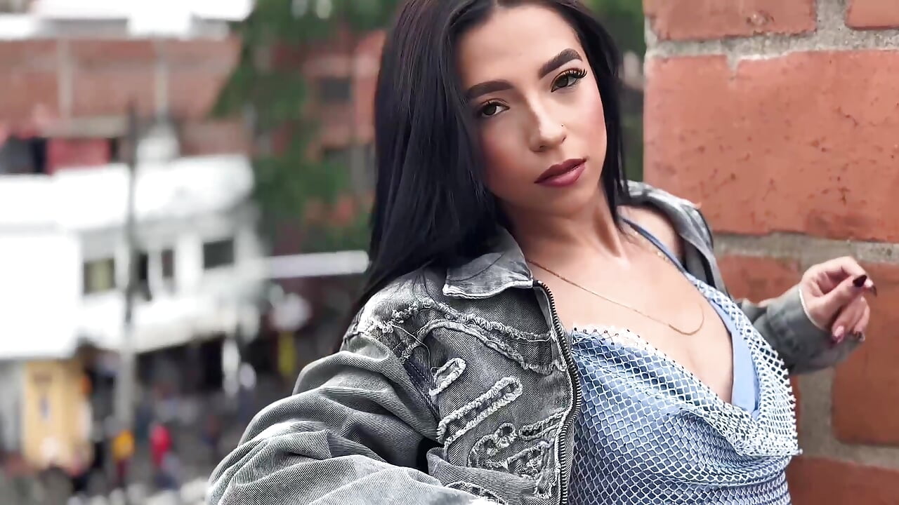 Sexy - βίντεο μοντέλου TiniLoveXXX