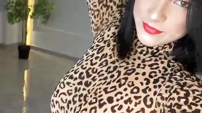 Hi there! - video di ZoeeCooper_ modella di cam