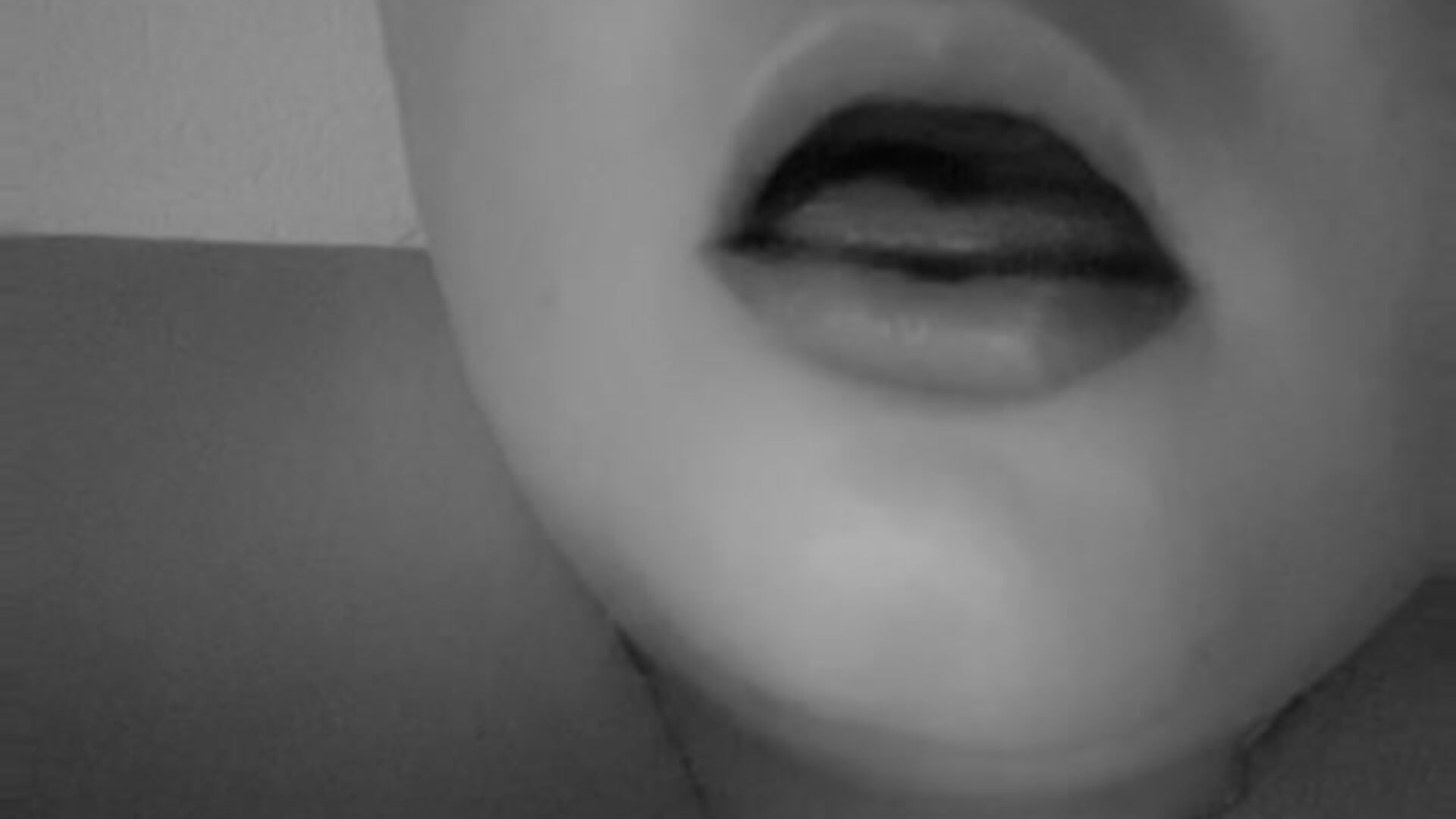 Je suce mon vibro - video by Cherry_Sugar_Lips_26 cam model