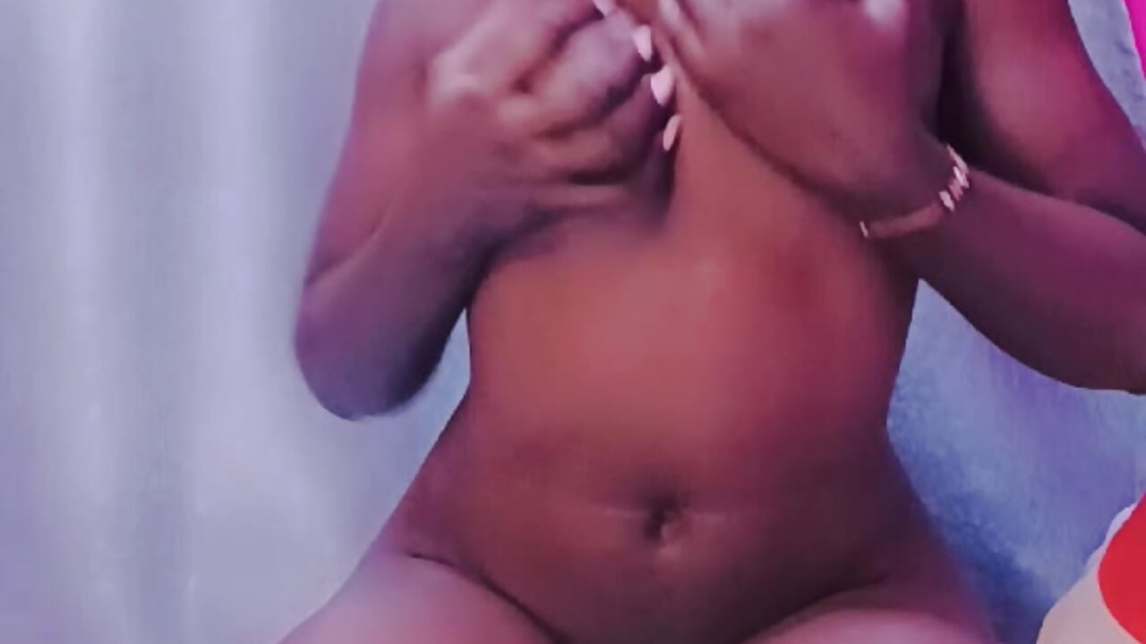 Careress myself – video modela na kameri prettynat
