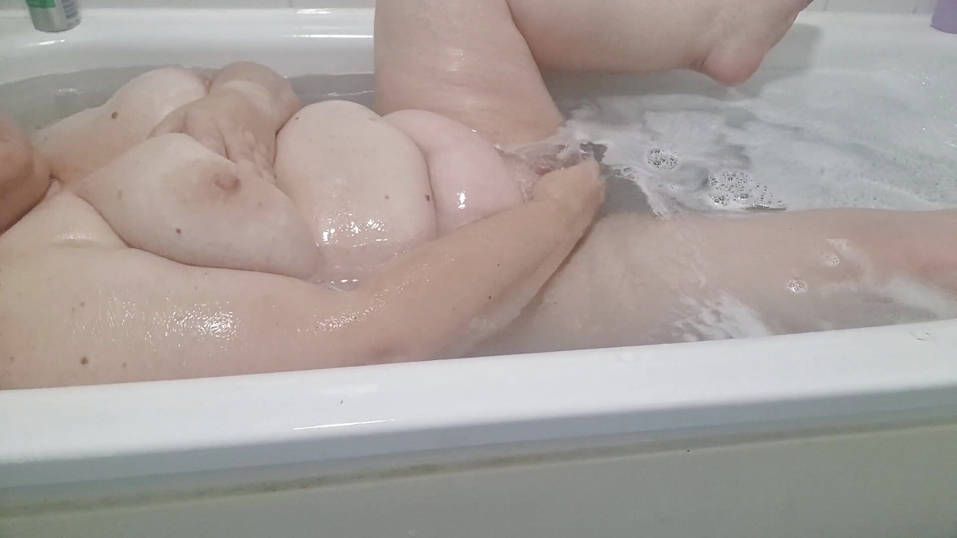 Play time in bath