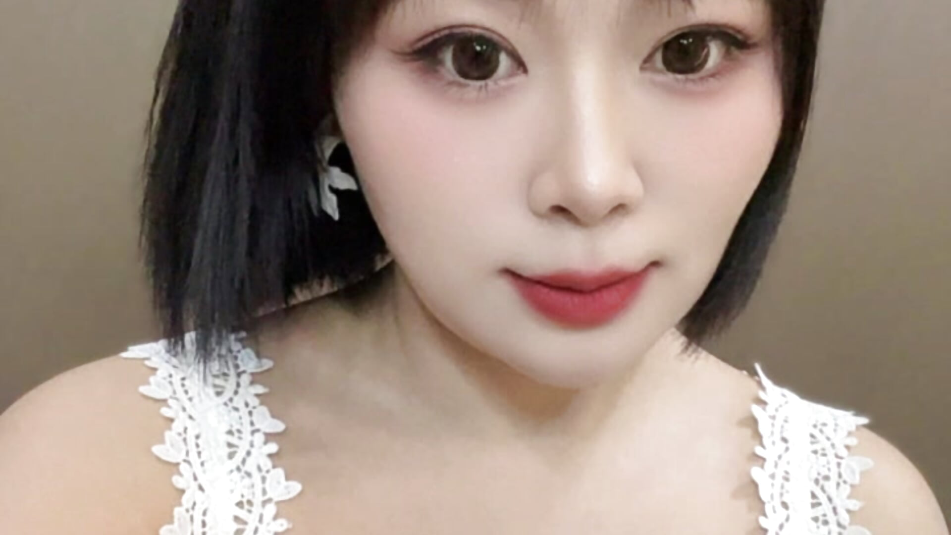 微信视频2026-10-14_192046_182 - video by sweetlady-A3 cam model