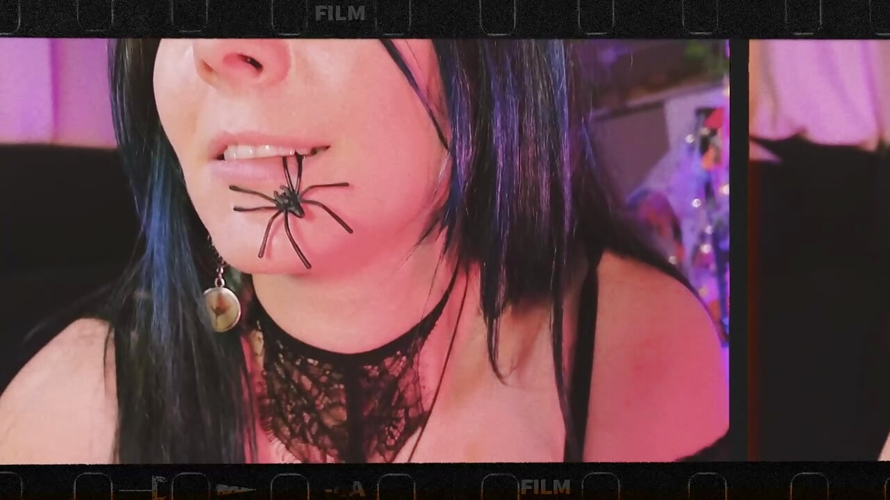 Trick or Tease? 😈 - video by Eiva_noir cam model