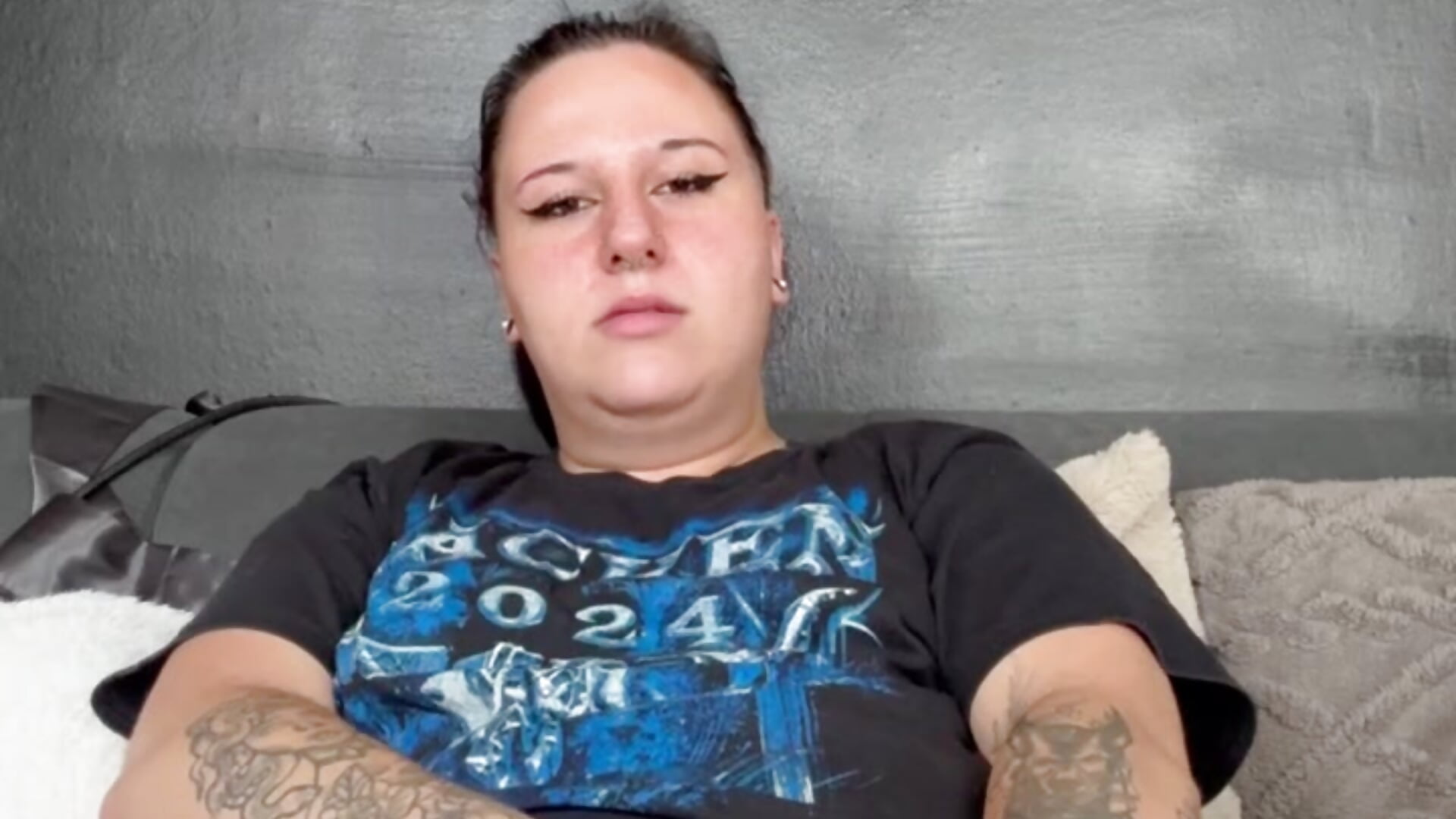 Geiler Dildo Fick in meine Pussy mit schön viel Saft 🔥