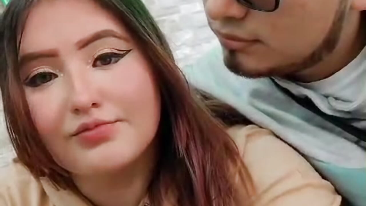 HE LOOKS AT ME A LOT🤭 - video od modelky/modela keme0324