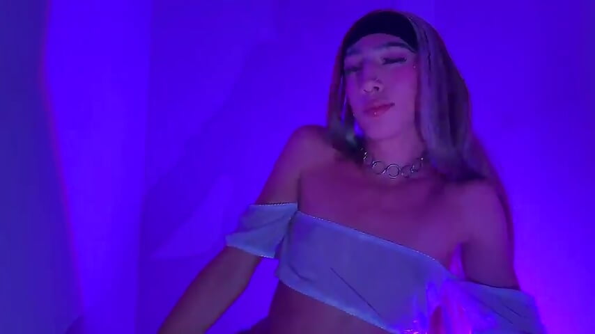 A little about your beautiful KittyVamp - clip cu KittyVamp_ model videochat