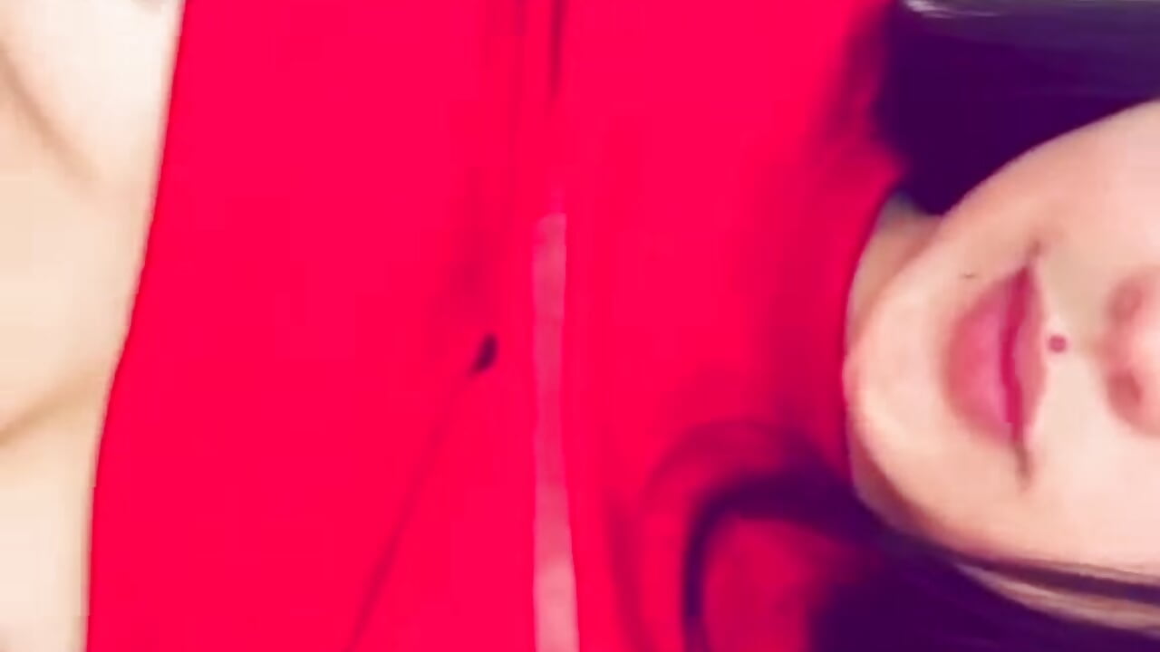 profile-intro-video-1792012702