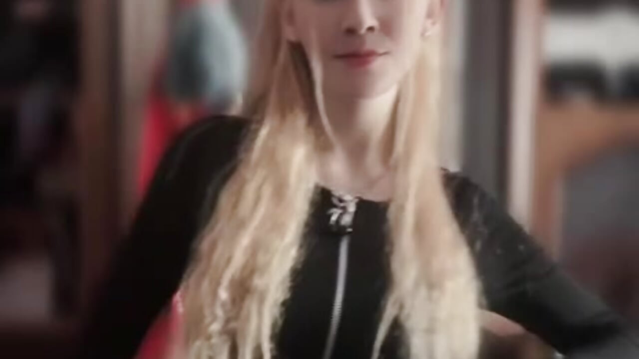 A little of me) – video od webkamerové modelky MarlanaSteff