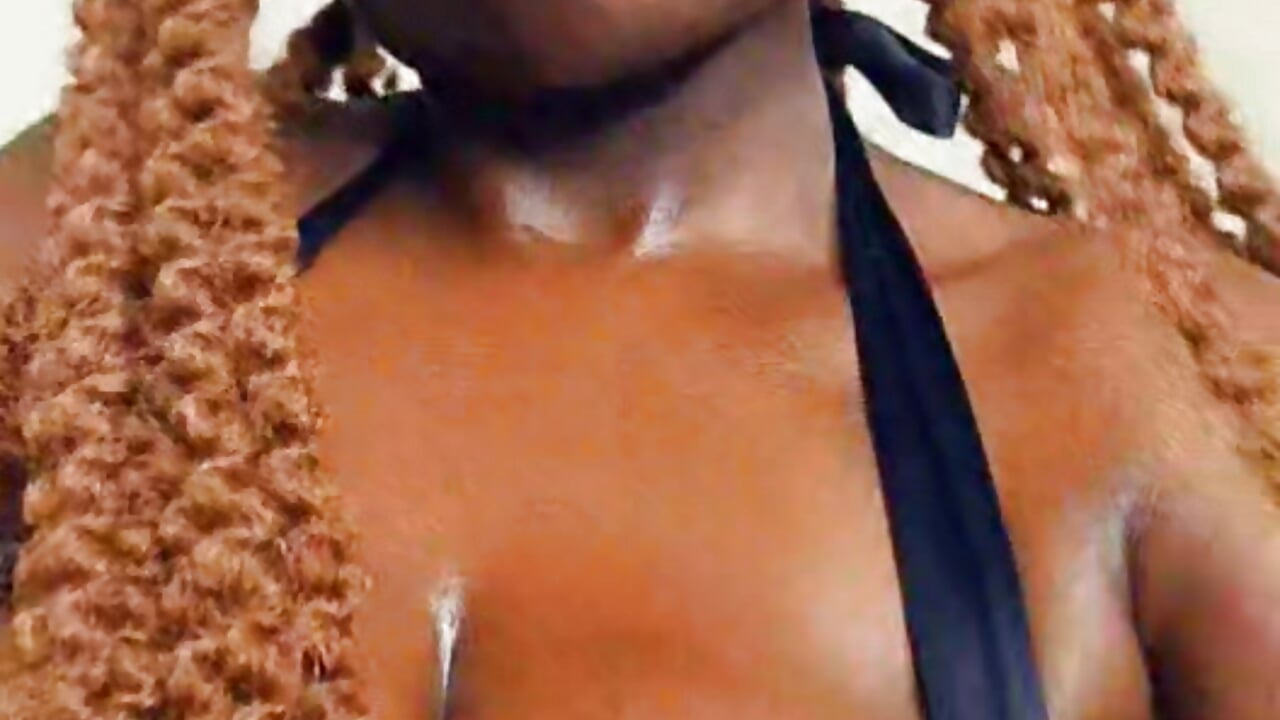 Big boobs ebony💓🔥