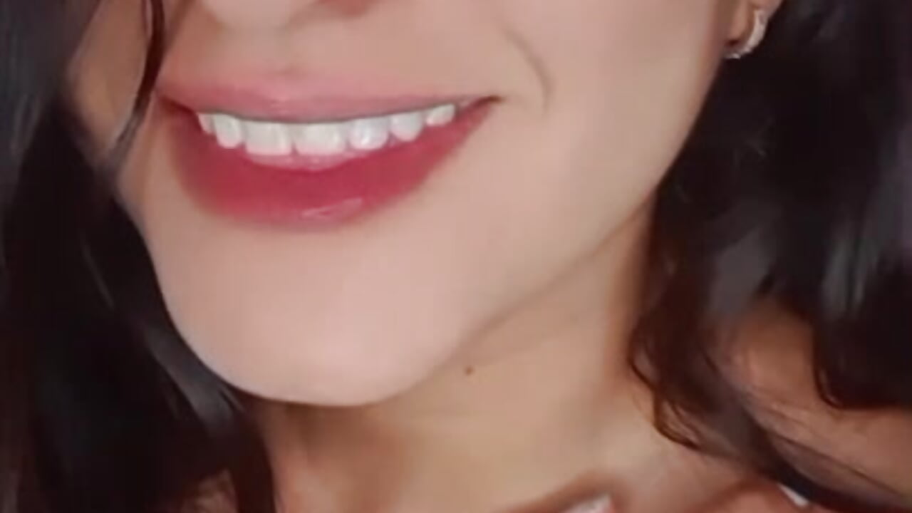 Night - Ariiana_Collins adlı kamera modelinin videosu