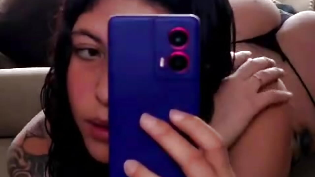 profile-intro-video-1792815923 - video oleh Alejandra_Draco kamera model