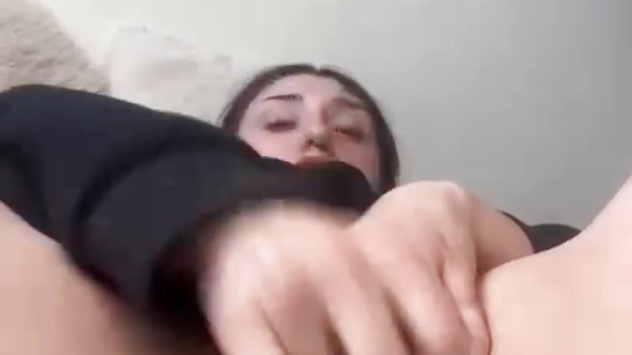 Rough dildo play 😈 — filmik RosieRedxxx, modela(-lki) na kamerkach