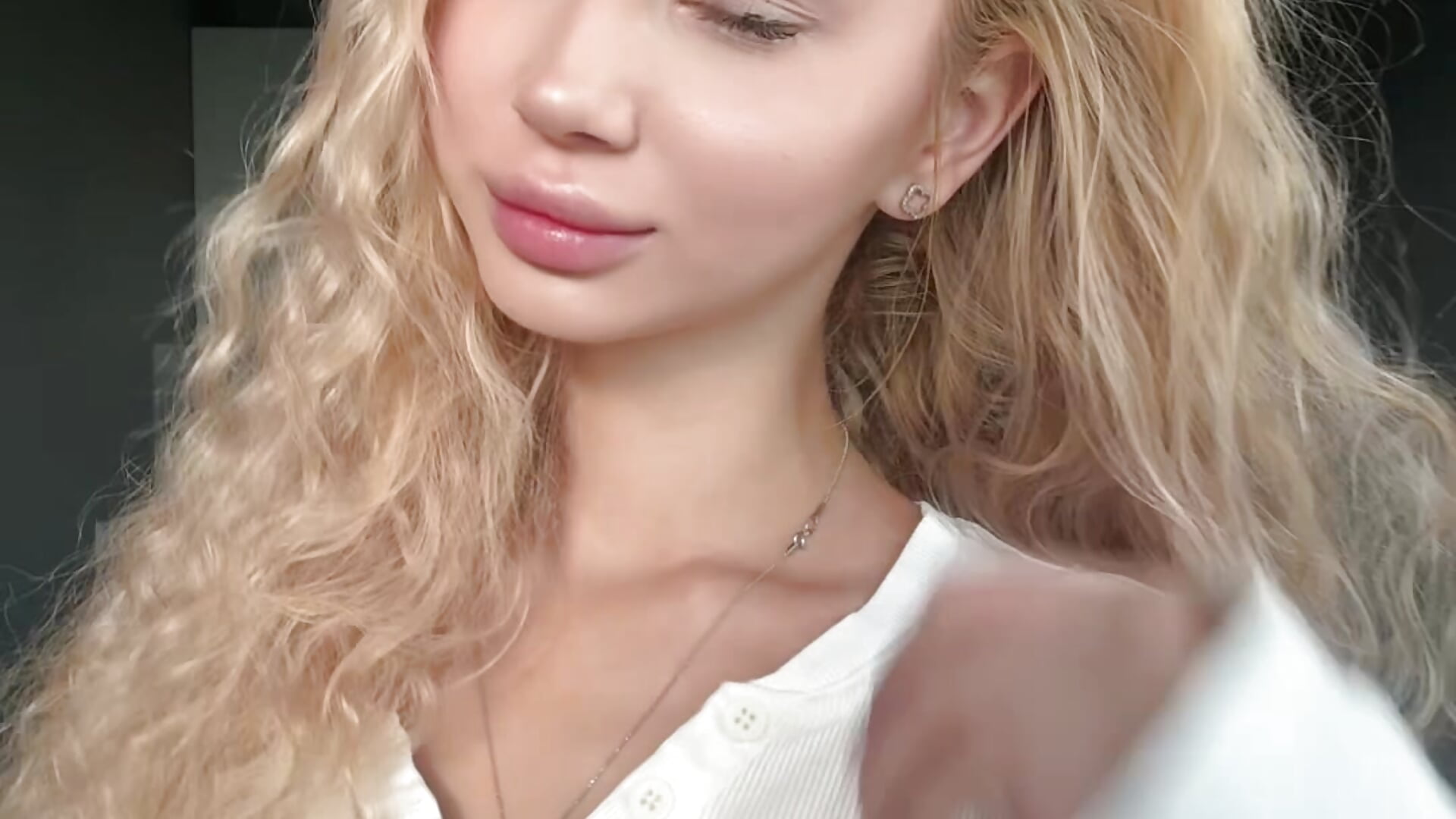 Meeee🍒 – video od webkamerové modelky icyblondebabe