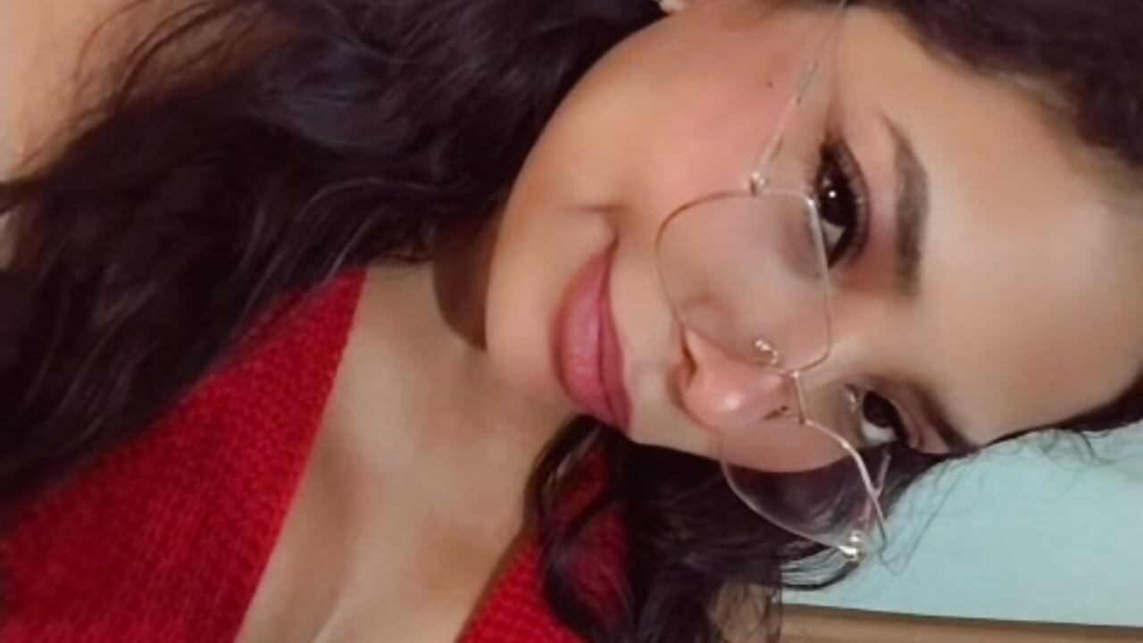 Hello, hello <3 - video di _CataSantana modella di cam