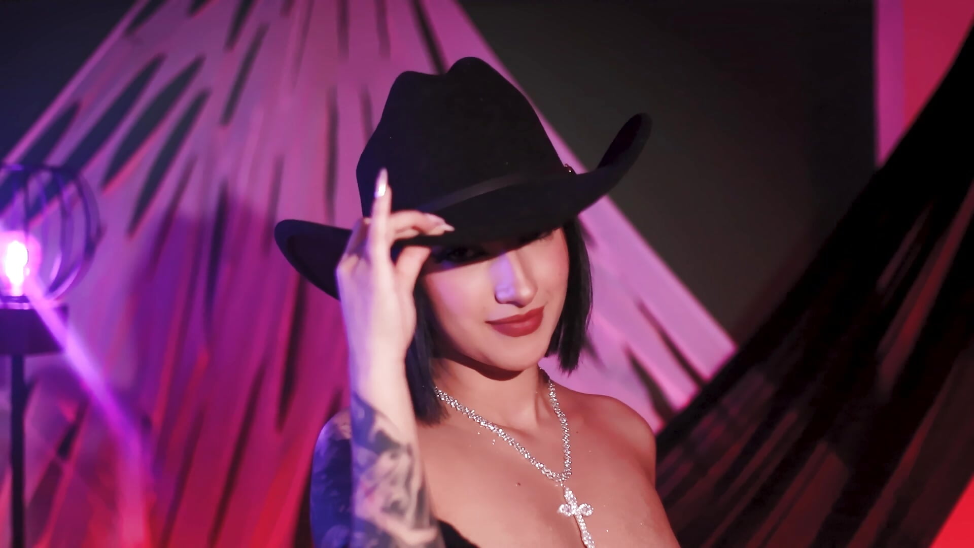Happy hallowen 🤠✨ - video Raquel_Hide kameramallilta