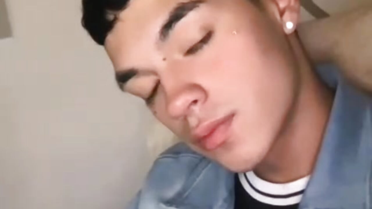 You only boy its back! 🥵 - Vídeo de Mike__Lawford, modelo de vídeos
