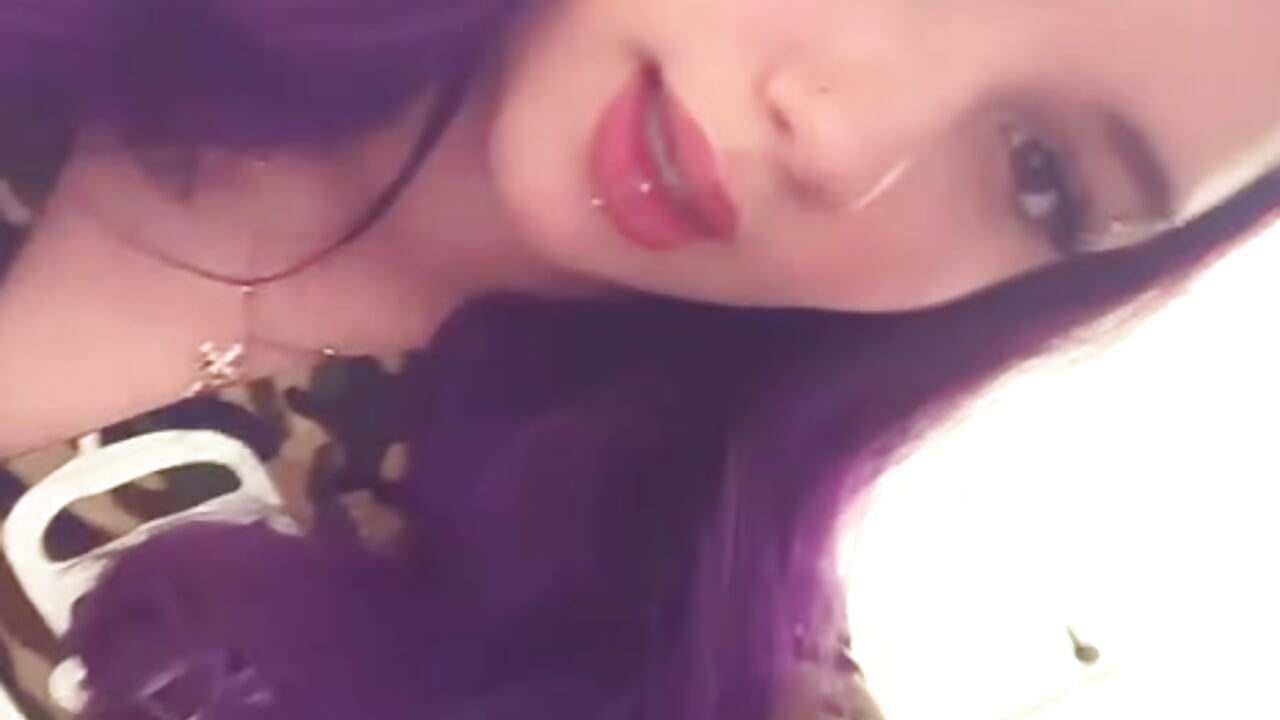 <3 - video by ErikaLuvX cam model