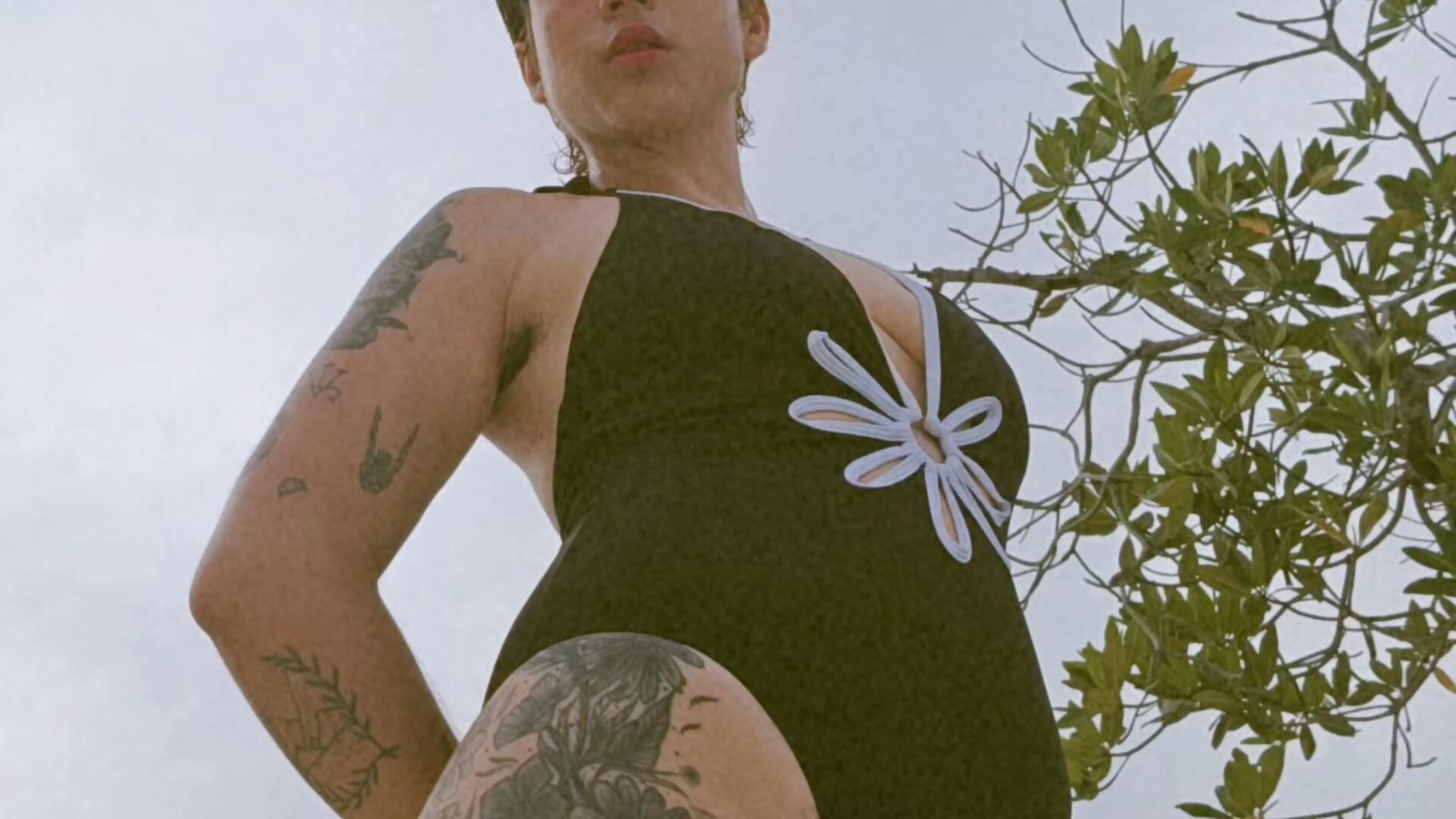 HAIRY GODDES ON THE BEACH, APRETIATE ME - Domina_Red 님의 동영상