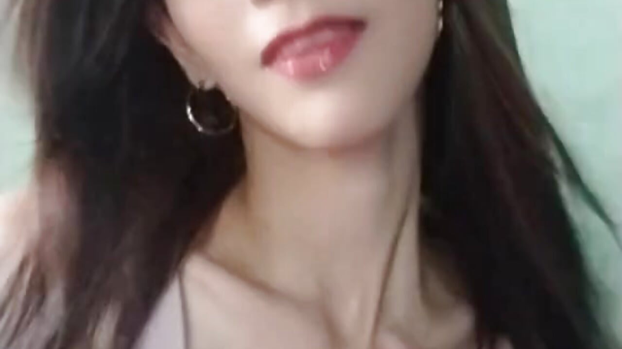 WhatsApp Video 2026-10-16 at 2,51,35 PM - video của người mẫu cam DulcerouseHot