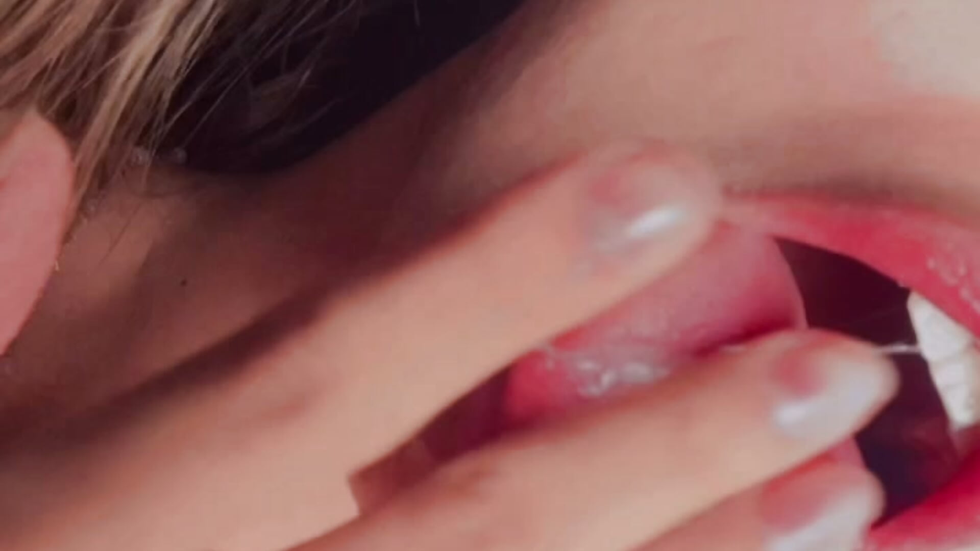 Play with mouth — filmik Candyxpeach, modela(-lki) na kamerkach