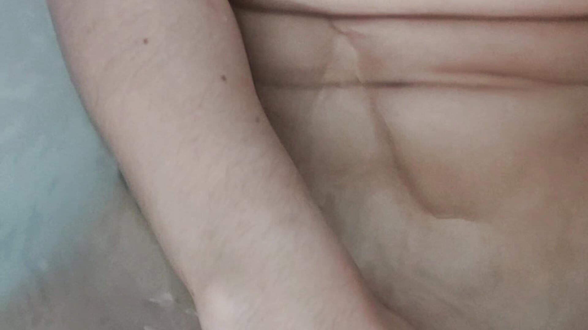 A hot shower in the tub - video của người mẫu cam infinitysex1