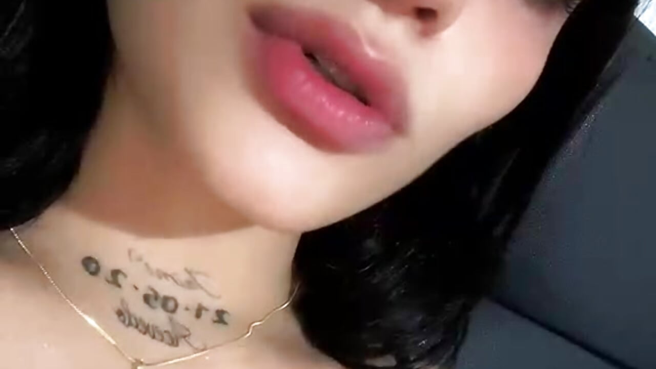 Hello – video od webkamerové modelky Ambe_roose
