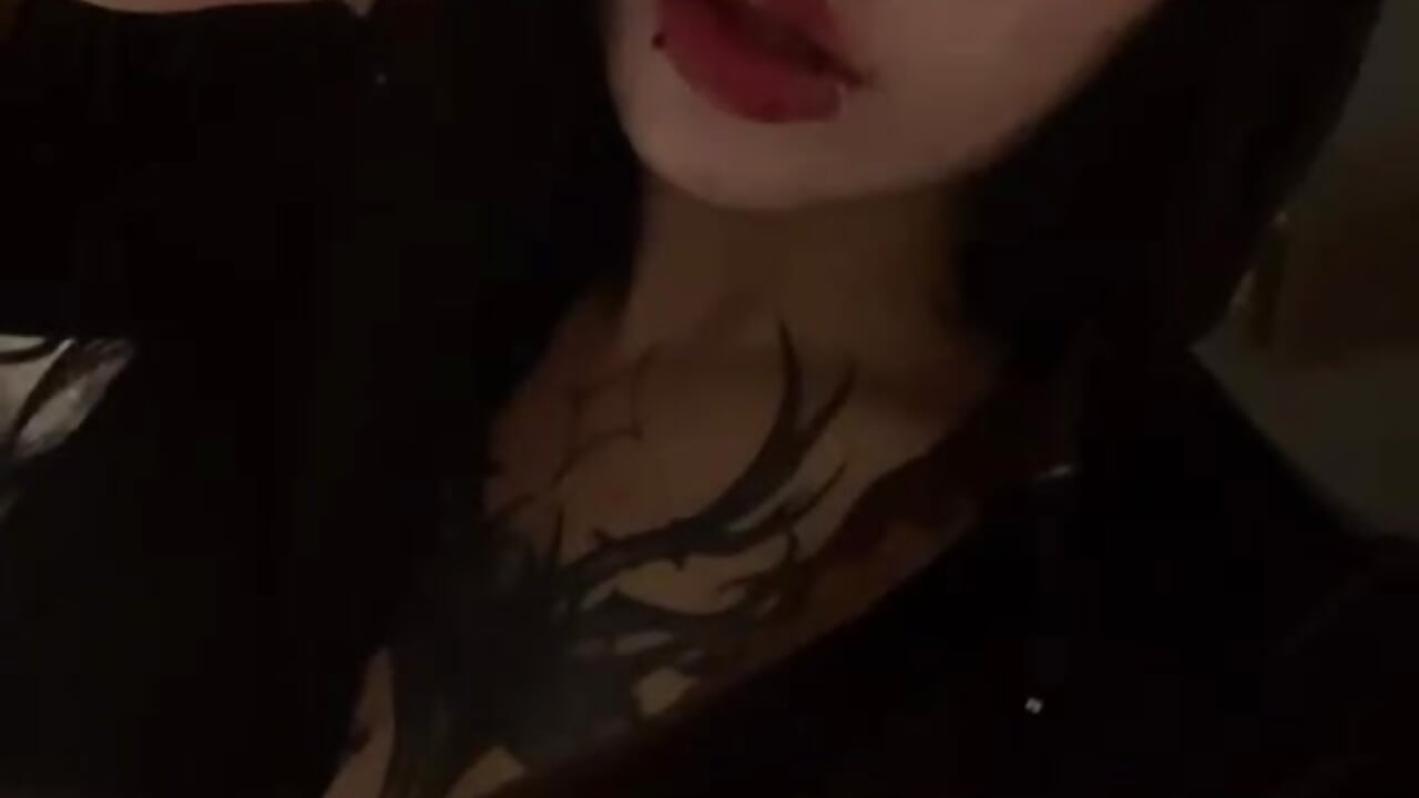 profile-intro-video-1792197726 - video av Tokio06 cam-modell