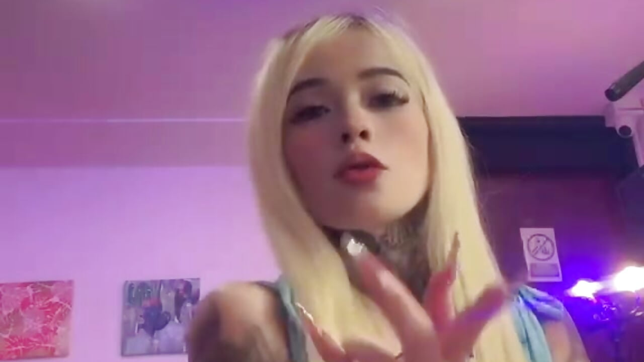 👸🏻