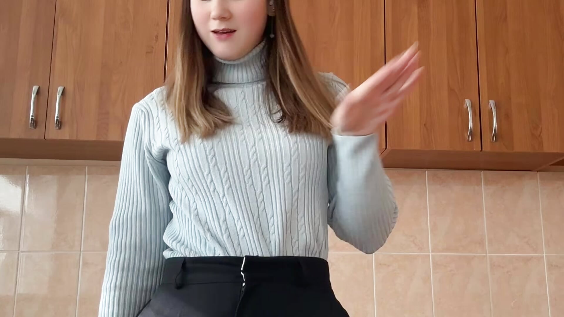 <3