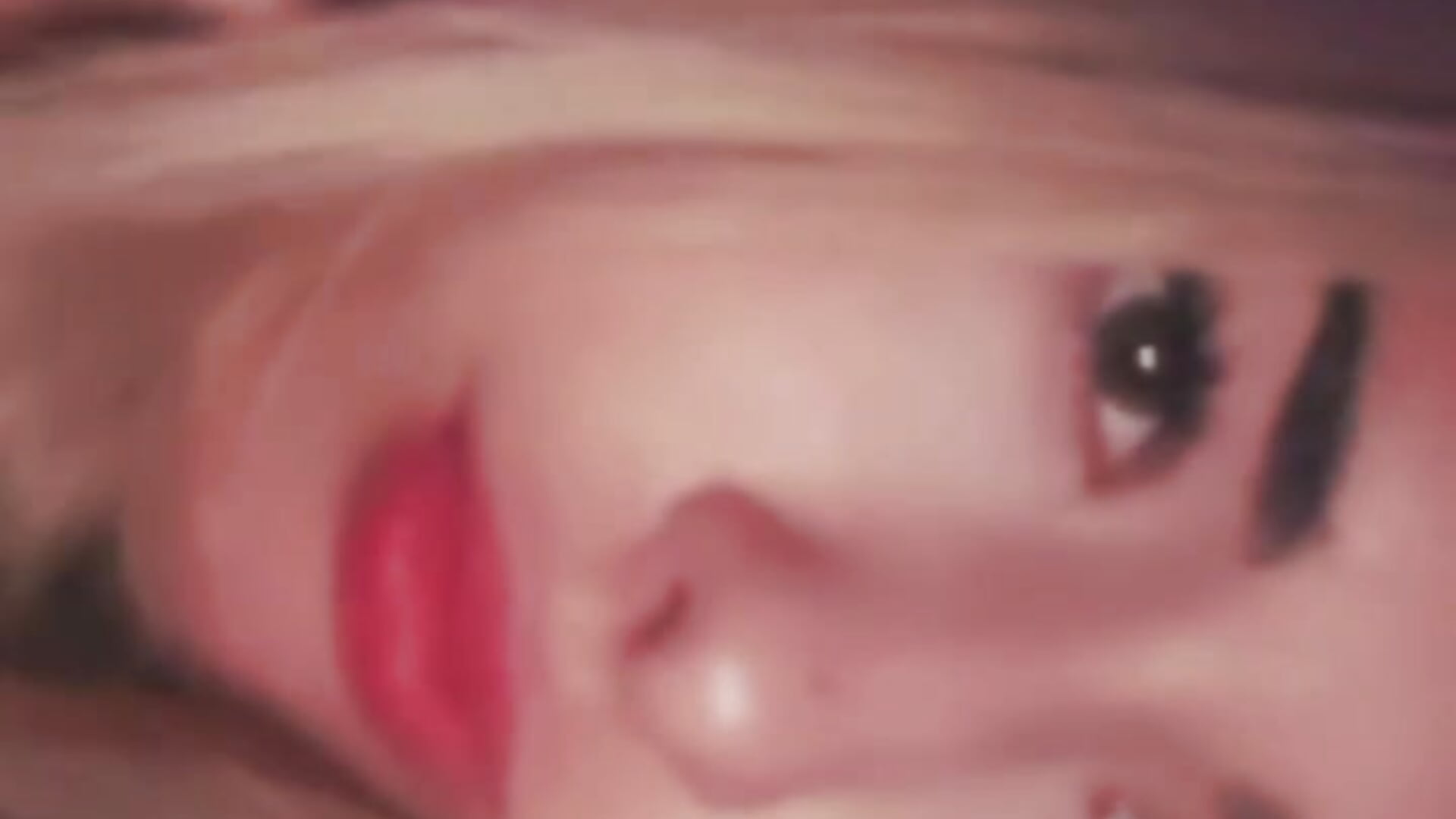 Eyes – video od webkamerové modelky MissyHarlan